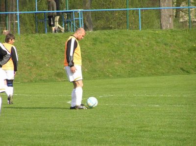 Komentář Deny: A co teď? Co s tím? Komentář Pavla: Jééé, balon...já do něj kopnu...